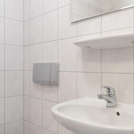 Apartment 363, Seepark